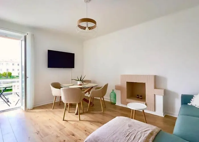 T2 Avec Balcon Au Coeur De - Clim&wifi * Ajaccio (Corsica)